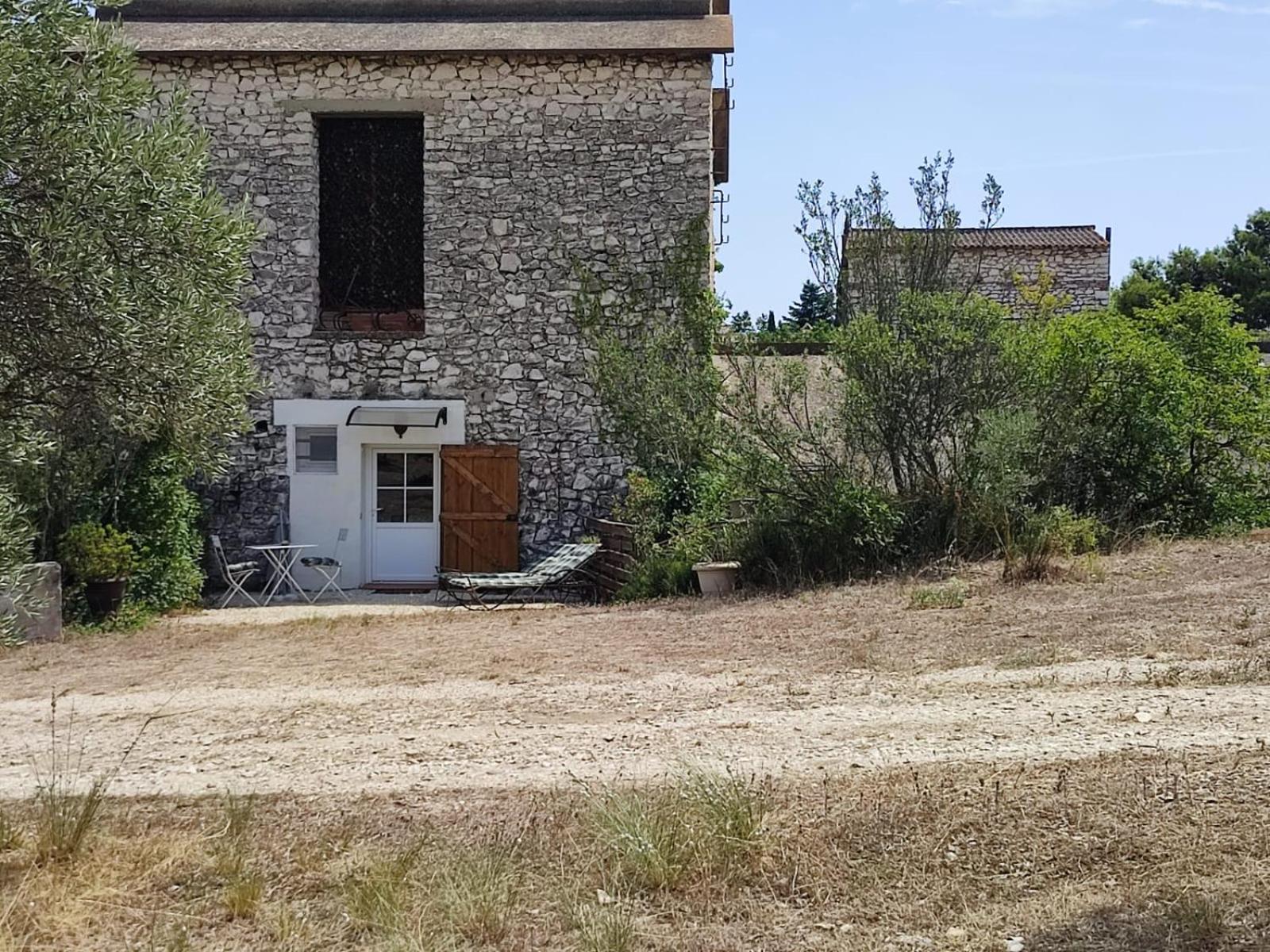 Les Oliviers Apartment Caumont-sur-Durance Bagian luar foto